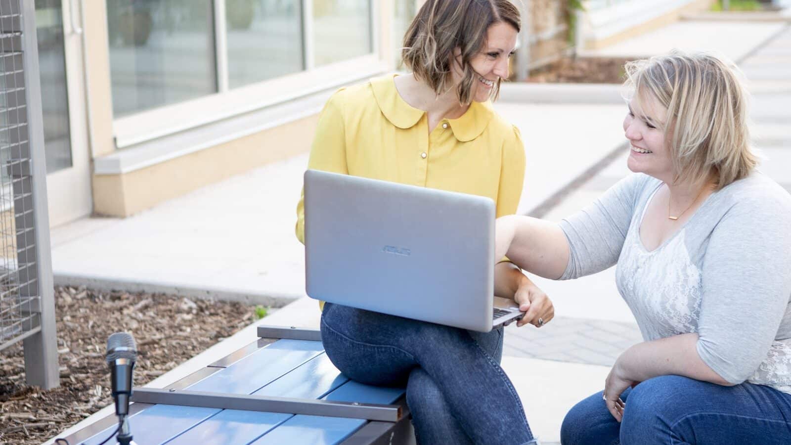 9 Best Online Birthing Classes: How to Find the Right Fit for You